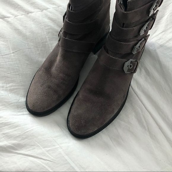 STUART WEITZMAN Jitterbug Suede Boot Seal 8 - Picture 12 of 16